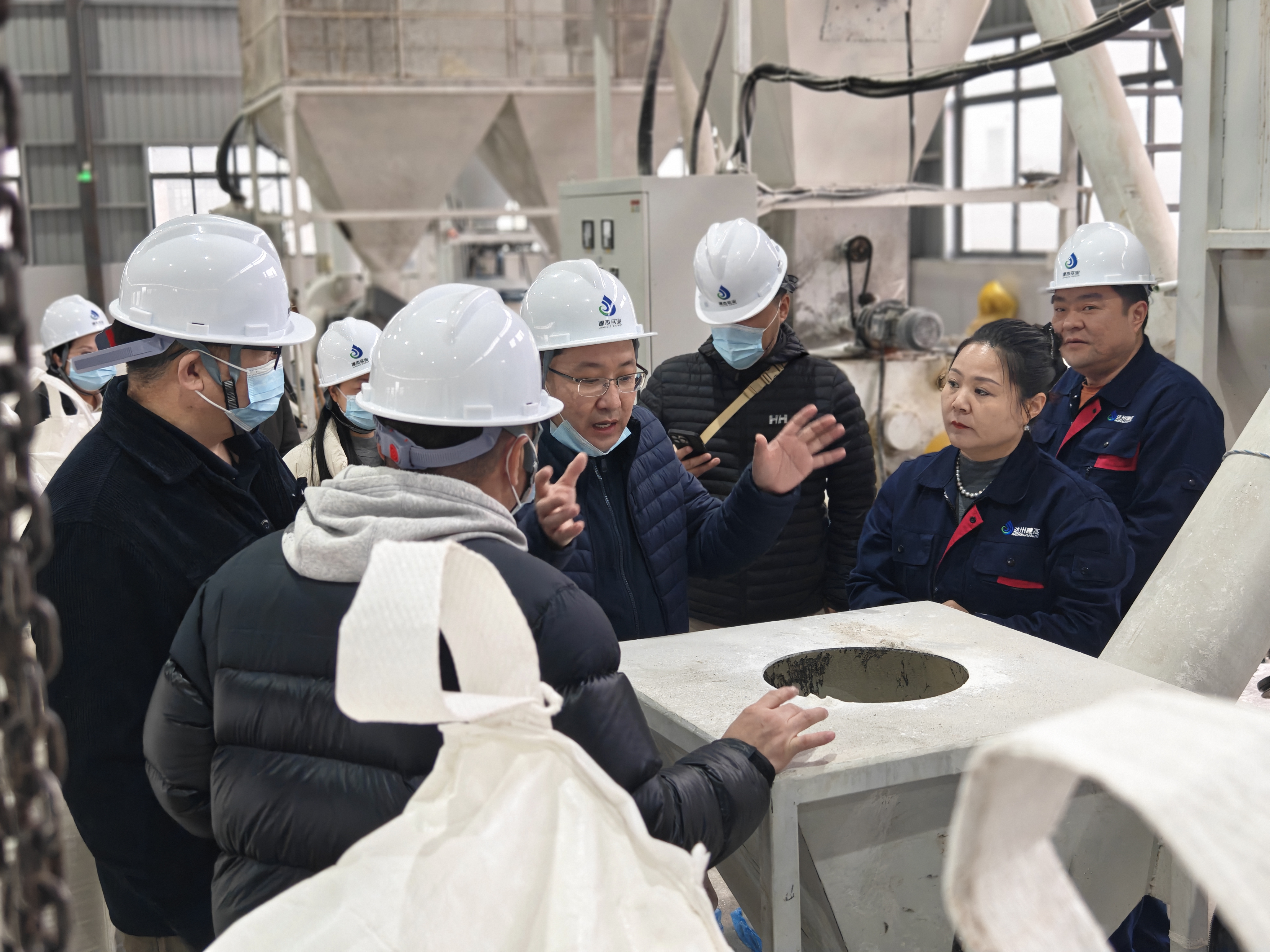 mongolian customers visits Jianjie Dazhou factory 